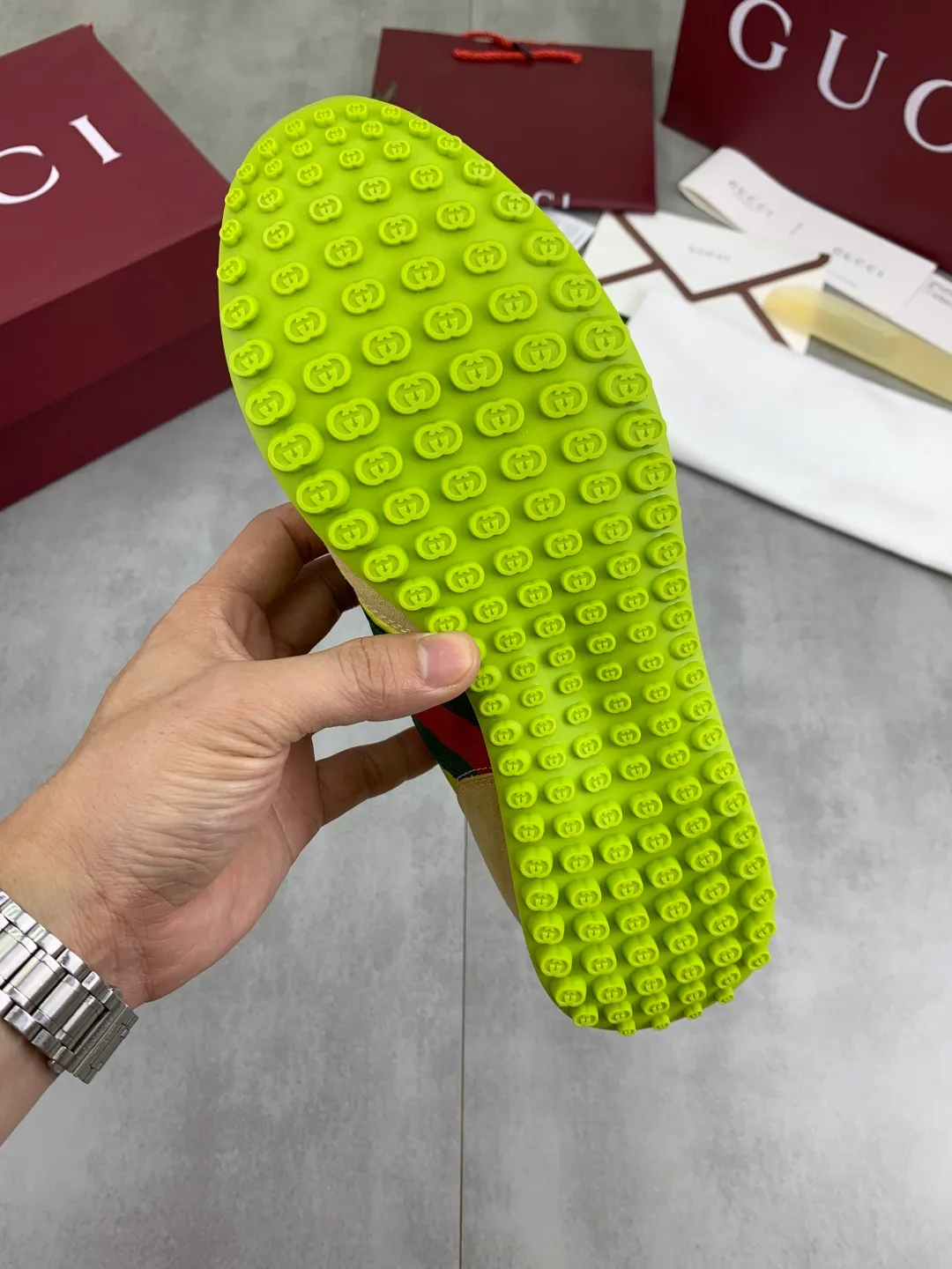 Men's shoes 💰P640 New Gucci Gucci Top version Latest catwalk style Re-Motion series Thick-soled casual sports shoes Original purchase and development ▪️Fabric: Original custom imported first-layer cowhide ▪️Sole: Original molded TPU material ▪️Sole thickness: 3.5CM ▪️Size: Men 39-45 Color: 8️⃣ colors available, boutique packaging